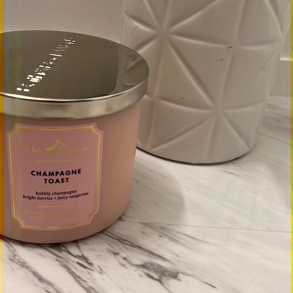Bath & Body Works Champagne Toast Candle